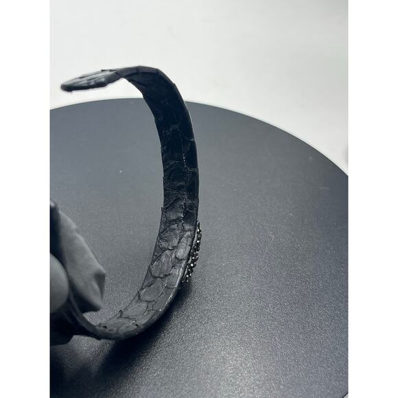 Black Snakeskin Single White Baroque Pearl Rhinestone Adjustable Cuff Bracelet - Picture 5 of 8